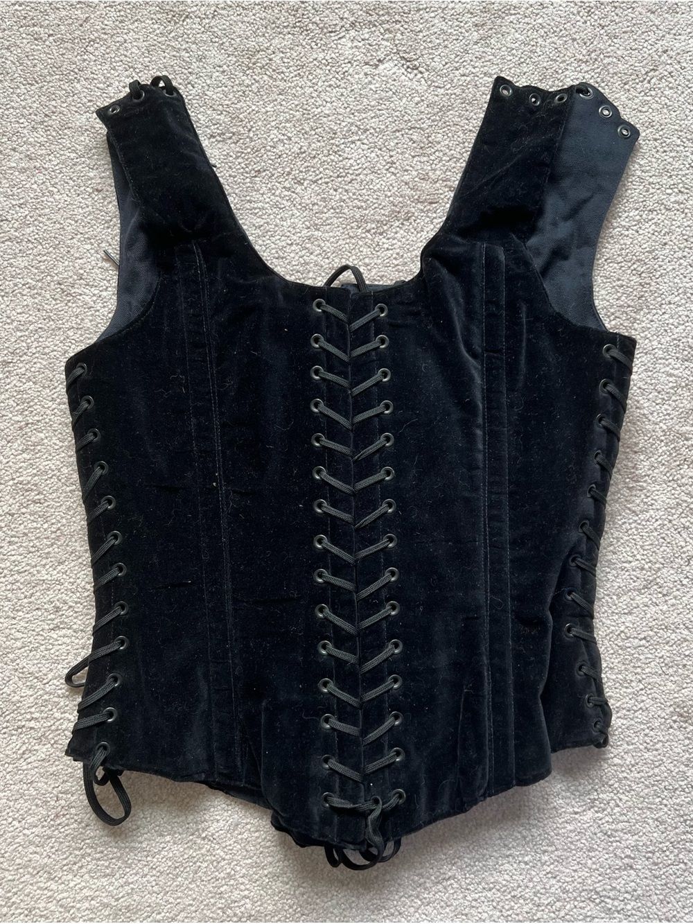 Black Lace-Up Velvet Bodice Corset Top - Picture 2 of 9